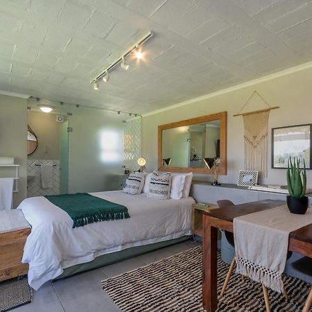 Wildlife Retreat On A Wine-Farm Villa Stellenbosch Bagian luar foto